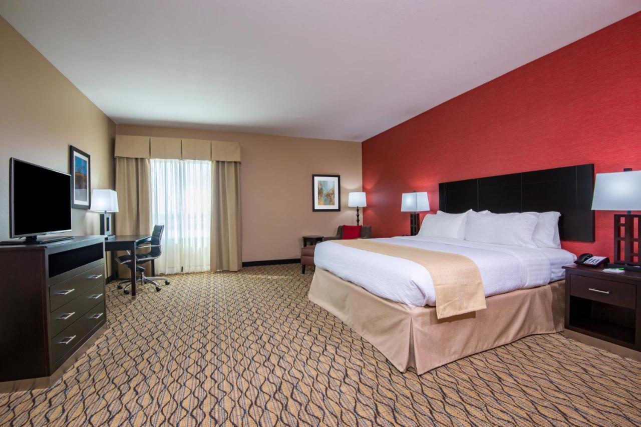 Holiday Inn Salina By Ihg Dış mekan fotoğraf