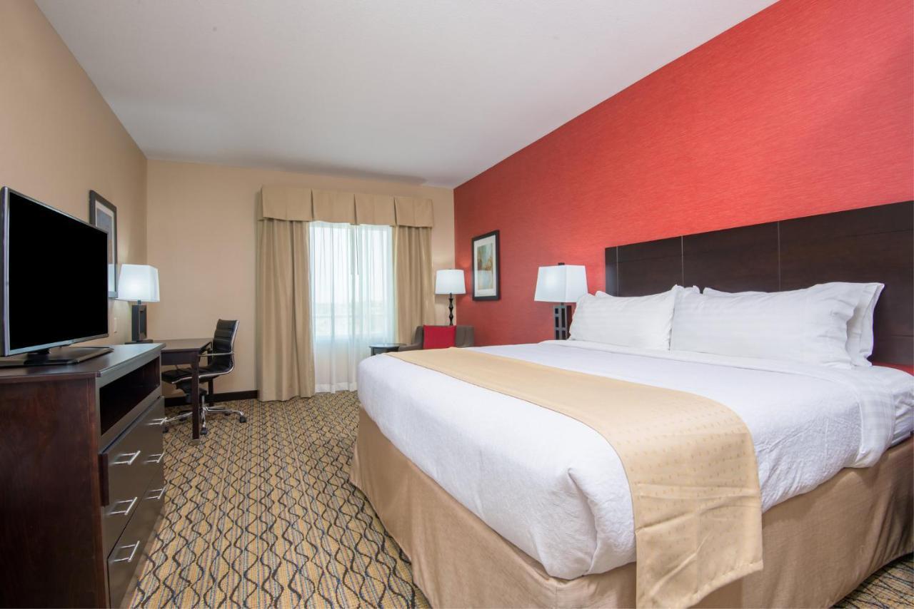 Holiday Inn Salina By Ihg Dış mekan fotoğraf